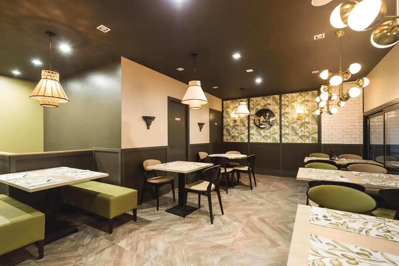 Comedor de Local en traspaso en Badalona con Aire acondicionado, Calefacción y Amueblado