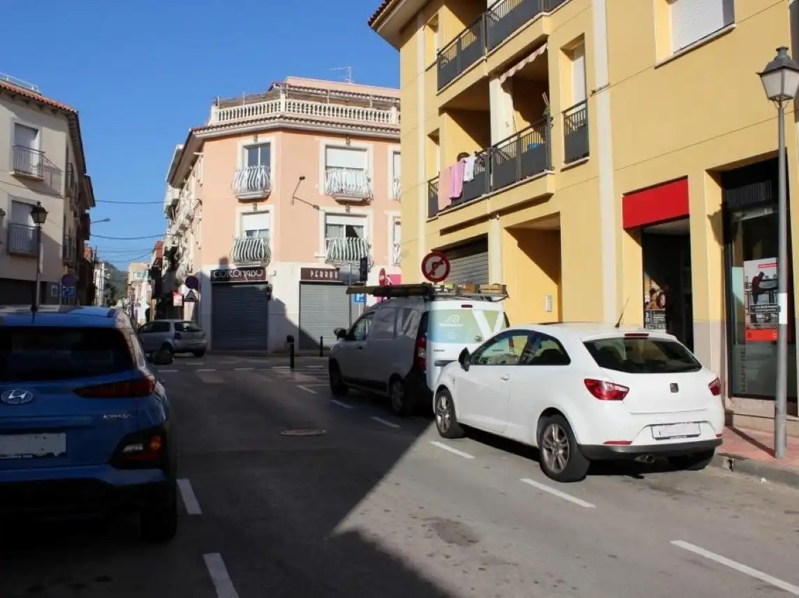 Außenansicht von Garage zum Verkauf in Aiguamúrcia