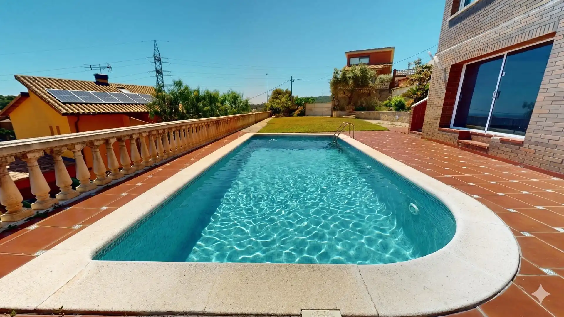Piscina de Casa o xalet en venda en Sant Boi de Llobregat amb Aire condicionat, Calefacció i Jardí privat
