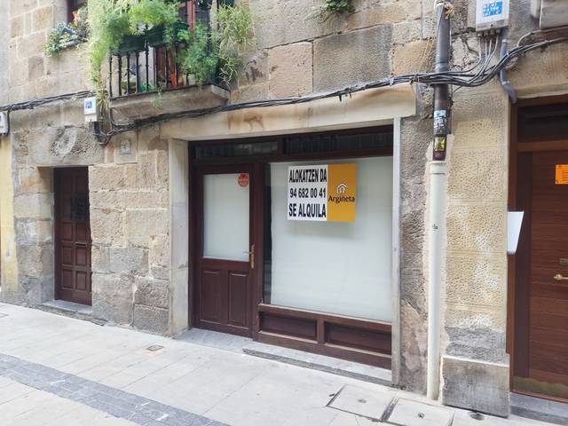 Local comercial en Alquiler en Erreka Kalea en Elorrio