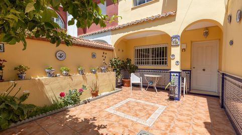 Foto 2 de Casa adosada en venta en Calle Calle Virgen de Loreto, Avda. De los Ogíjares, Armilla