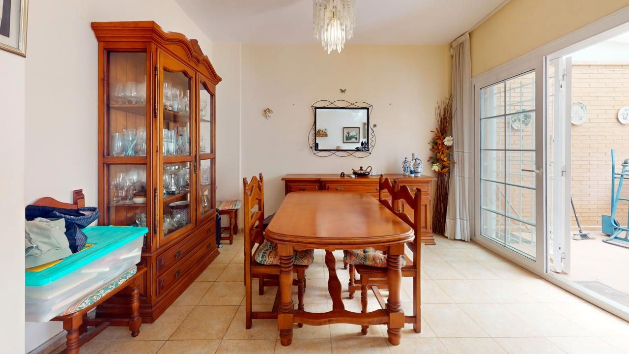 Menjador de Casa adosada en venda en Sant Joan d'Alacant amb Aire condicionat, Calefacció i Jardí privat