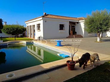 Casa amb piscina en venda a Las Lagunas - Campano