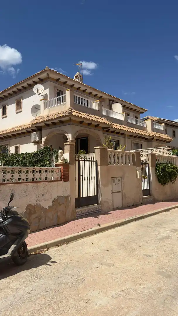 Einfamilien-Reihenhaus zum Verkauf in Zona los Frutales, Playa de los Locos