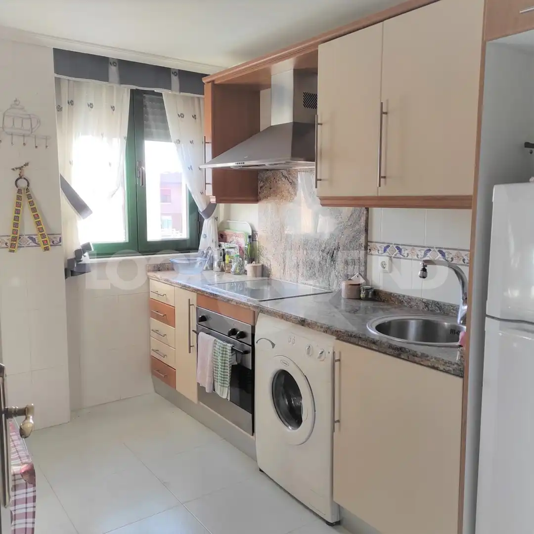 Kitchen of Flat for rent in Salamanca  with Heating, Parquet flooring and Furnished