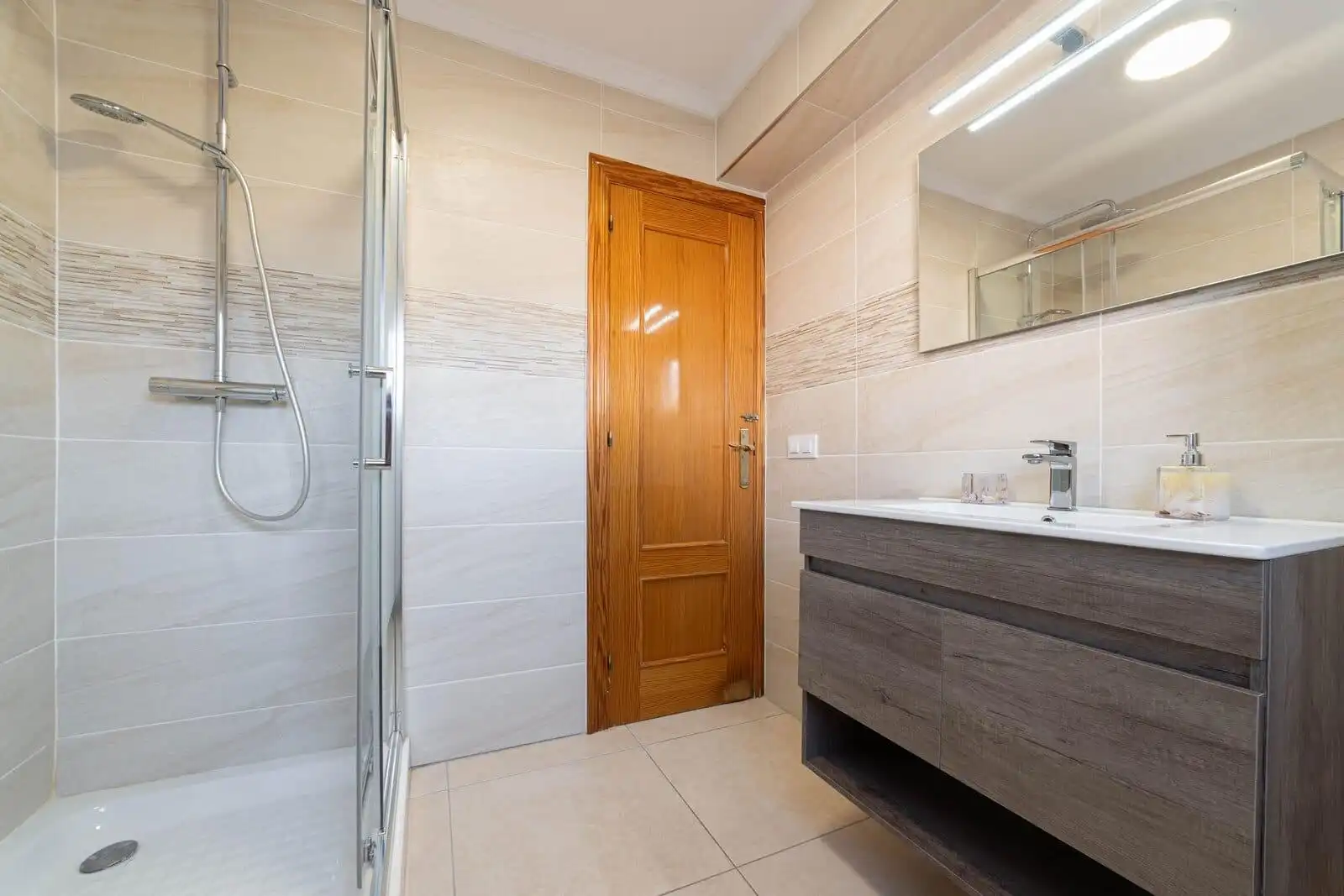 Baño de Apartamento en venta en Calpe / Calp con Terraza y Amueblado