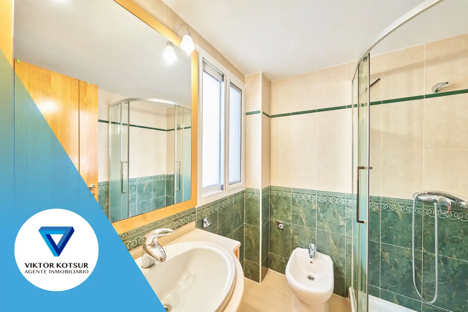 Bathroom of Attic for sale in Roquetas de Mar  with Air Conditioner, Heating and Terrace