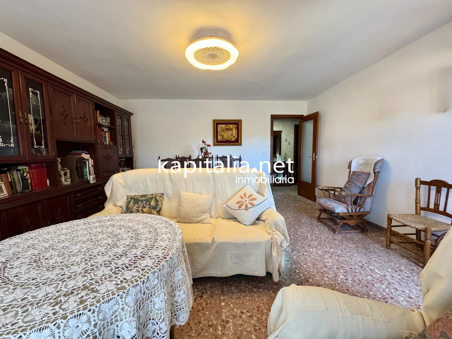 Living room of Flat for sale in Ontinyent  with Air Conditioner, Storage room and Furnished