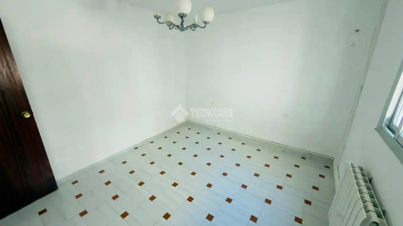 Casa adosada en venda en Villamuelas amb Calefacció