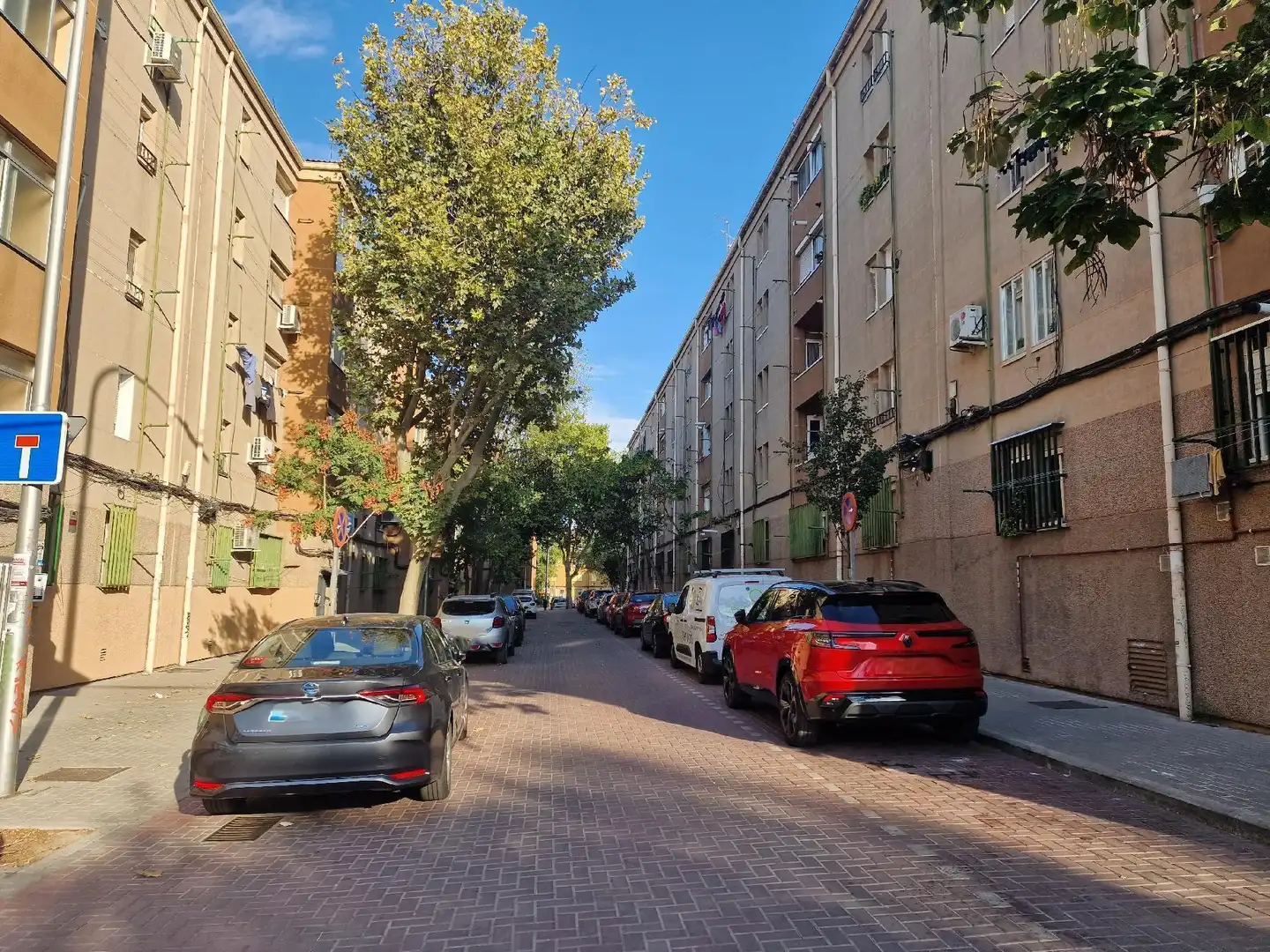 Vista exterior de Piso en venta en San Blas