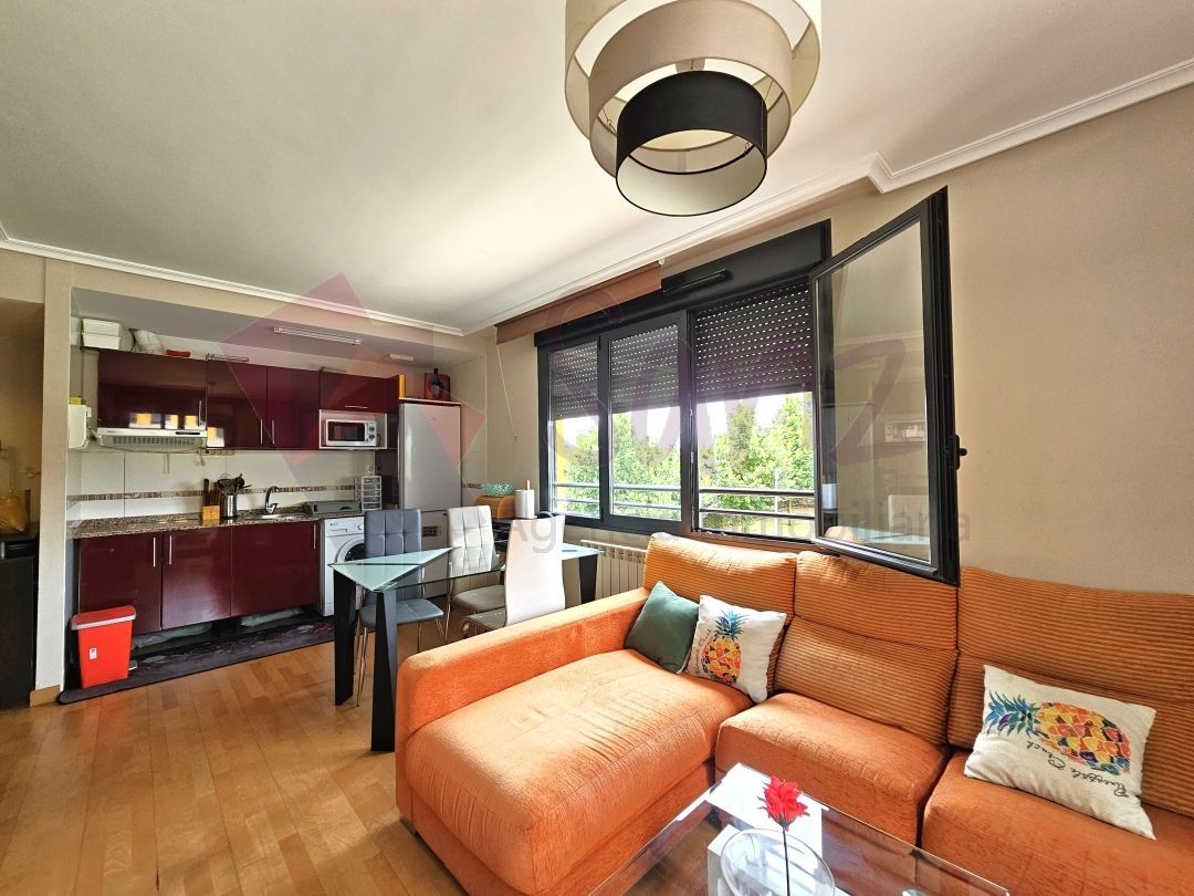 Living room of Flat for sale in Lardero  with Air Conditioner, Heating and Private garden