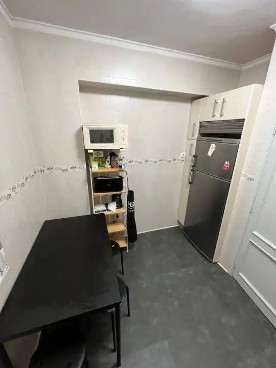Cocina de Piso de alquiler en Ourense Capital  con Calefacción, Parquet y Trastero