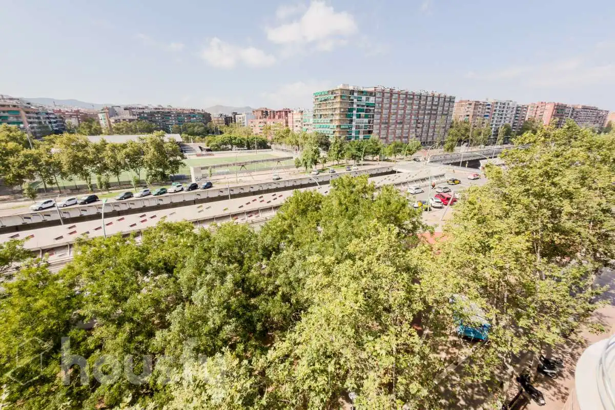 Vista exterior de Piso en venta en Barcelona con Aire acondicionado, Calefacción y Amueblado