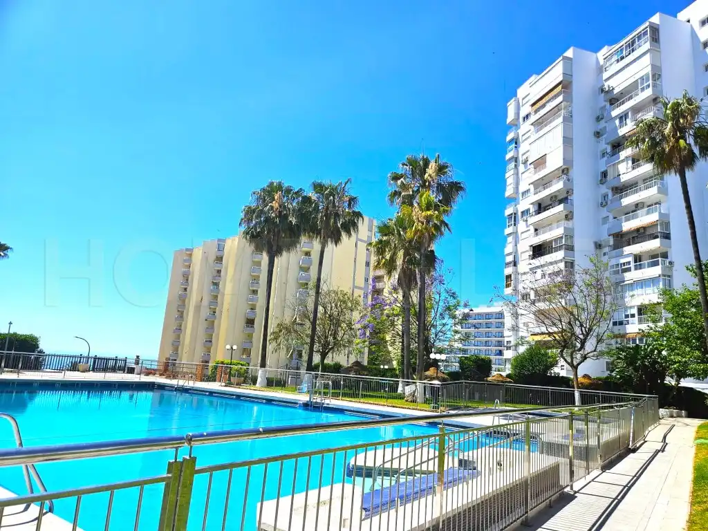 Swimming pool of Flat for sale in Benalmádena  with Air Conditioner, Private garden and Terrace