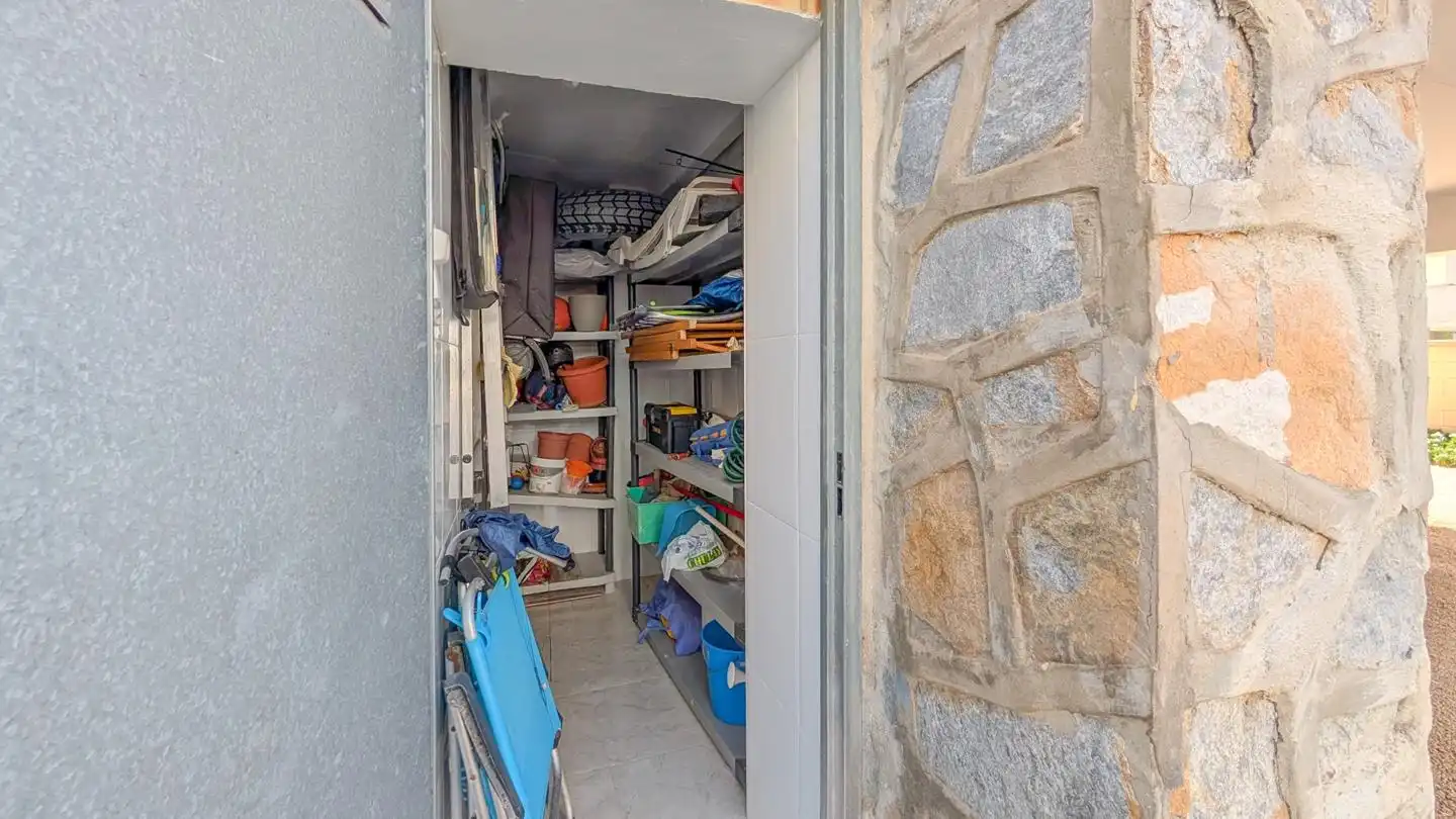 Piso en venta en Santa Pola con Terraza, Trastero y Amueblado