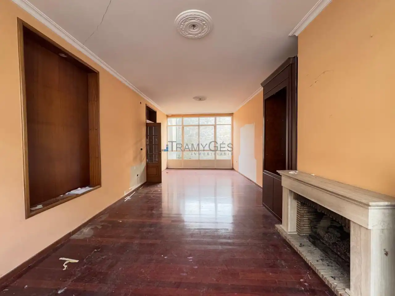 Sala de estar de Edificio en venta en Pontevedra Capital 