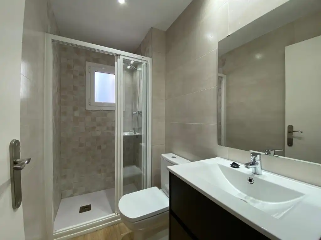 Badezimmer von Gebäude zum Verkauf in Barcelona