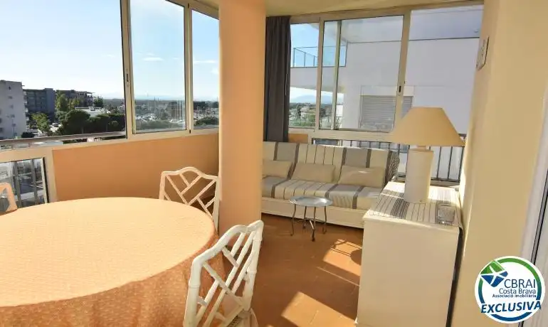 Dormitori de Apartament en venda en Roses amb Traster i Moblat