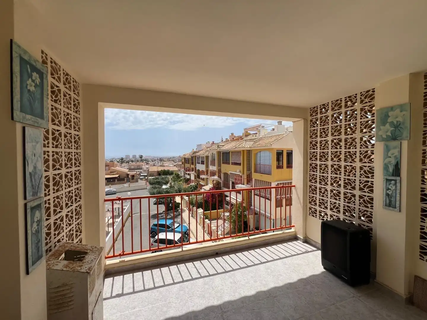 Vista exterior de Apartamento de alquiler en Torrevieja con Terraza