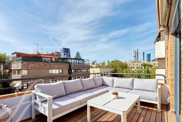 Ático en Alquiler en Nueva España