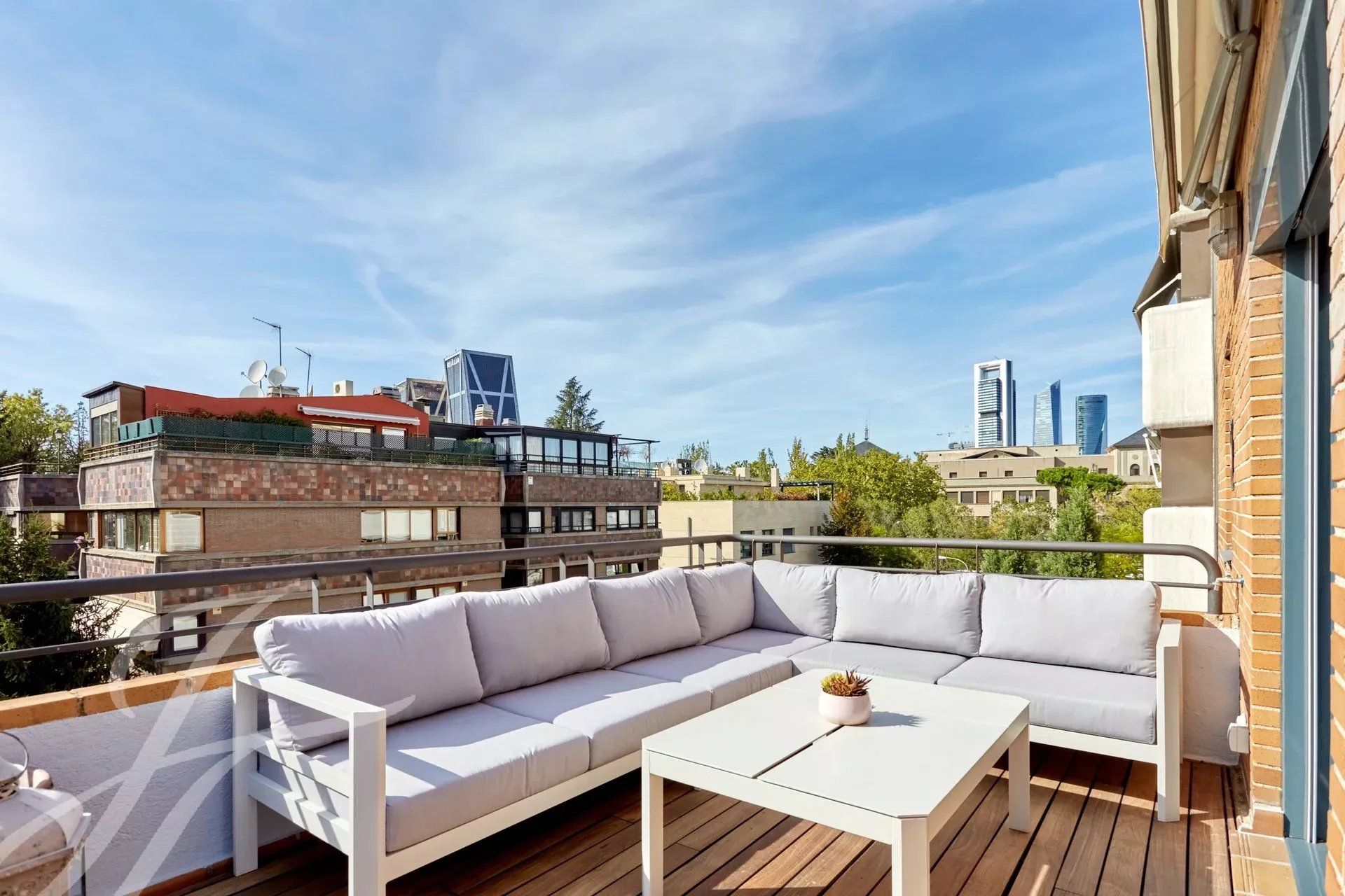 Terrassa de Àtic de lloguer en  Madrid Capital amb Aire condicionat, Calefacció i Terrassa