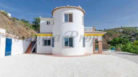 Villa con piscina privada en Cómpeta en un entorno natural privilegiado en Cómpeta., imagen 2
