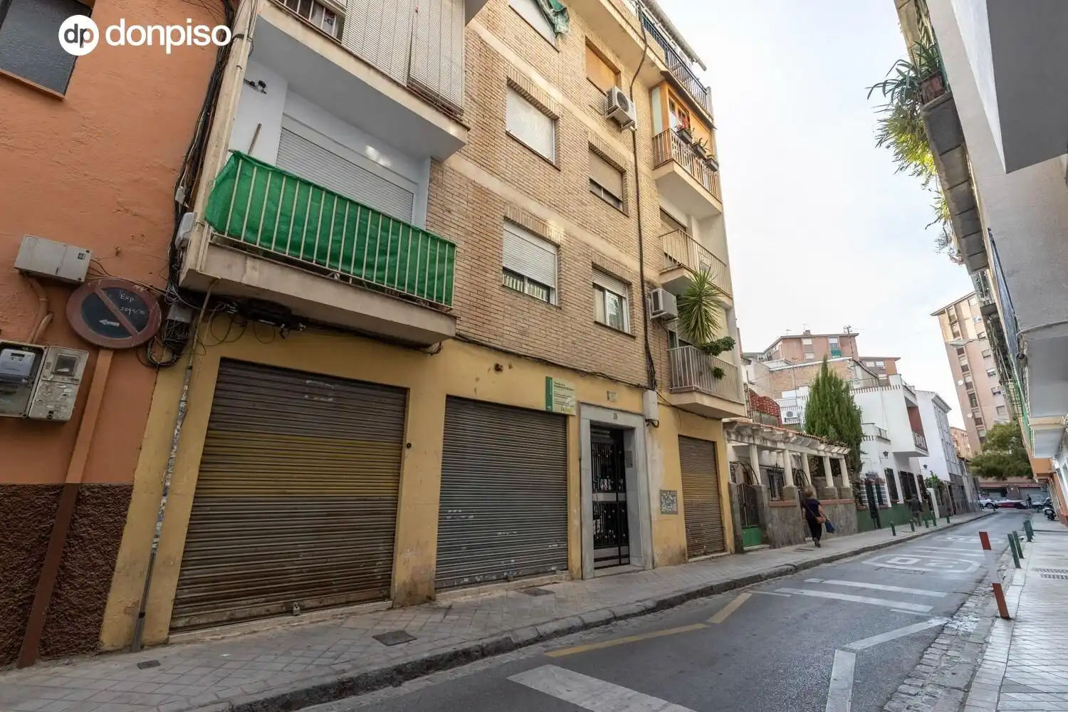 Vista exterior de Piso en venta en Granada con Aire acondicionado, Terraza y Balcón