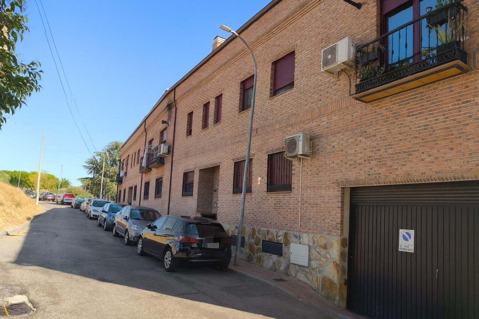 Vista exterior de Pis de lloguer en Villamantilla amb Aire condicionat, Calefacció i Alarma