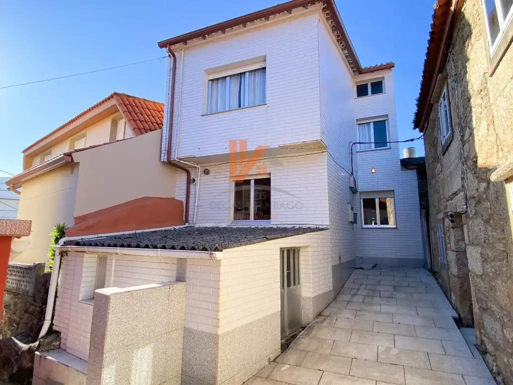 Vista exterior de Casa adosada en venta en Ribeira con Jardín privado, Horno y Microondas