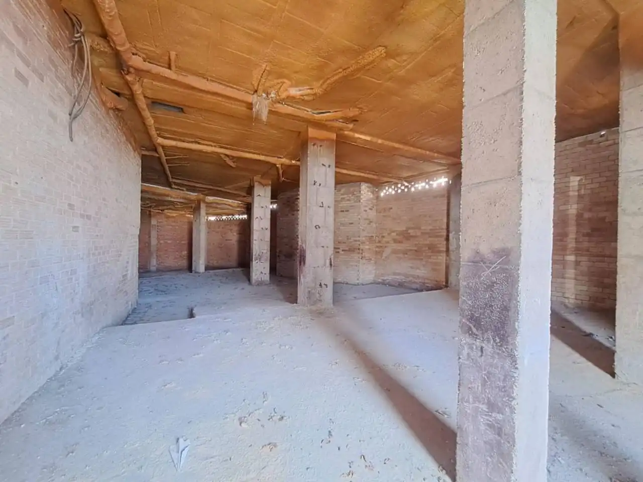 Local comercial en venta en Calle Los Titos, imagen 4