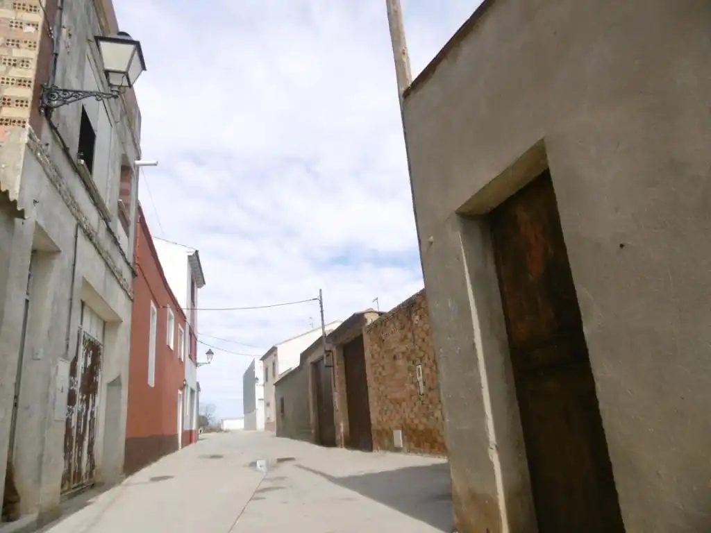 Vista exterior de Casa o xalet en venda en Albalate de Cinca amb Calefacció, Terrassa i Traster