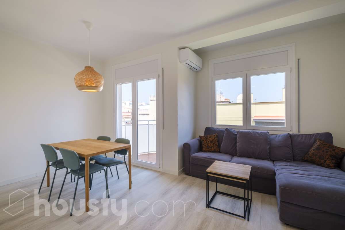 Living room of Flat for sale in  Barcelona Capital  with Air Conditioner, Terrace and Furnished