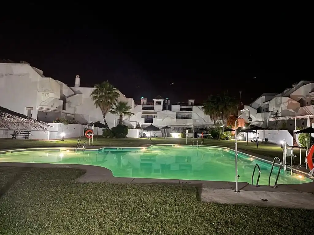Schwimmbecken von Wohnungen zur Miete in Islantilla mit Terrasse und Abstellraum