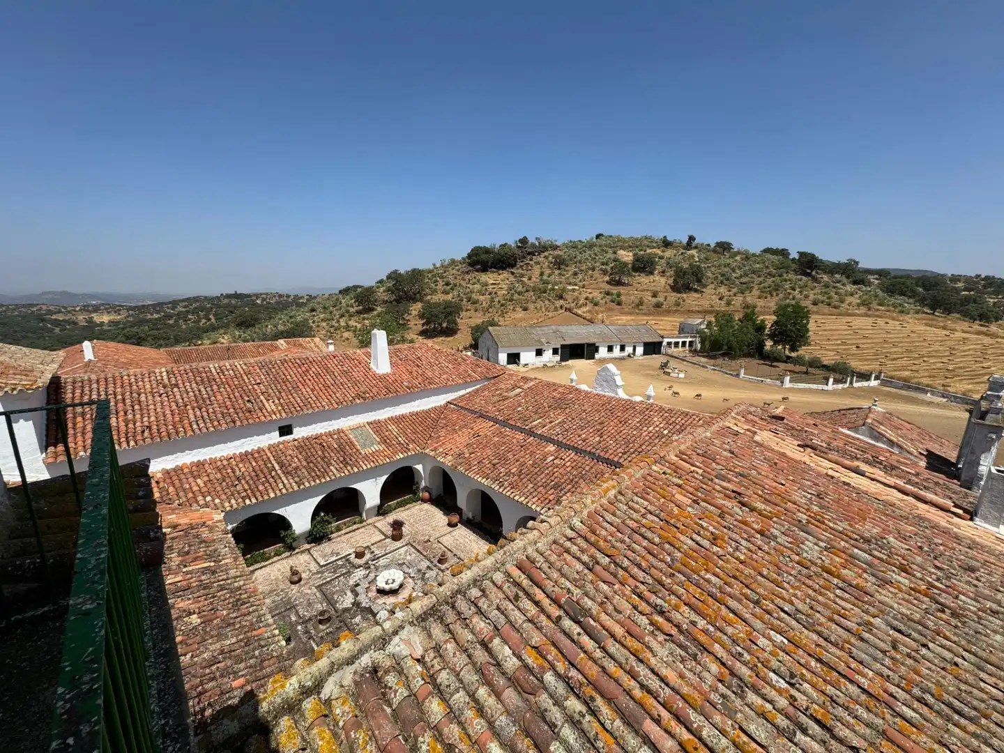 Außenansicht von Country house zum Verkauf in Cazalla de la Sierra mit Terrasse, Abstellraum und Schwimmbad