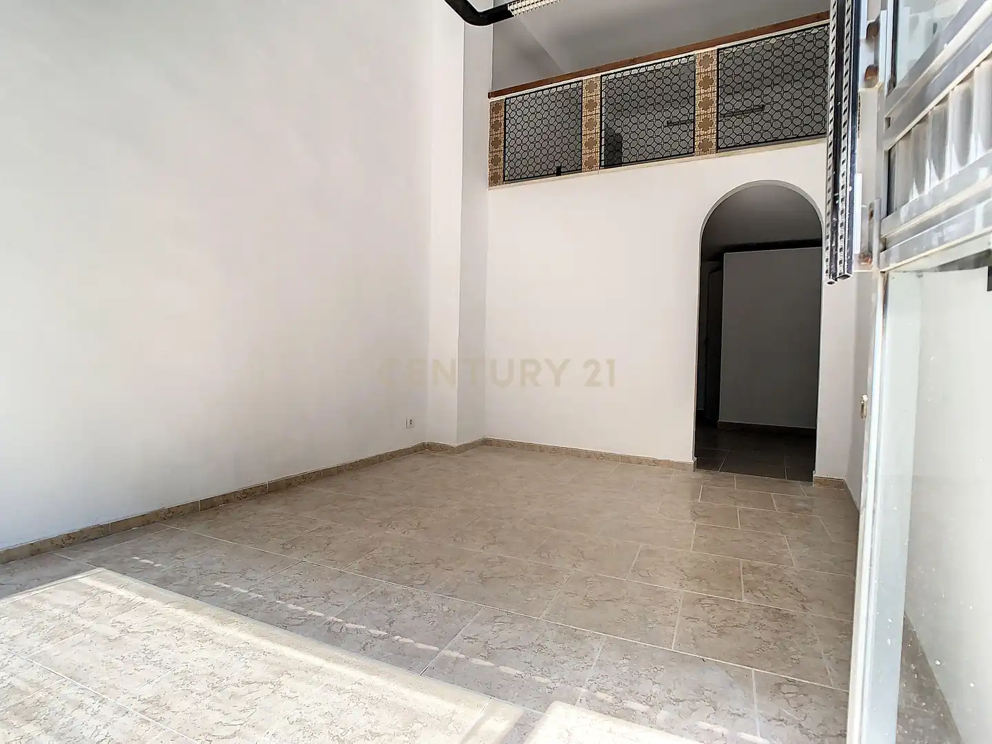 Local en venta en Antequera con Aire acondicionado
