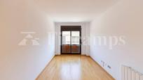 Dormitori de Apartament en venda en Sabadell amb Traster