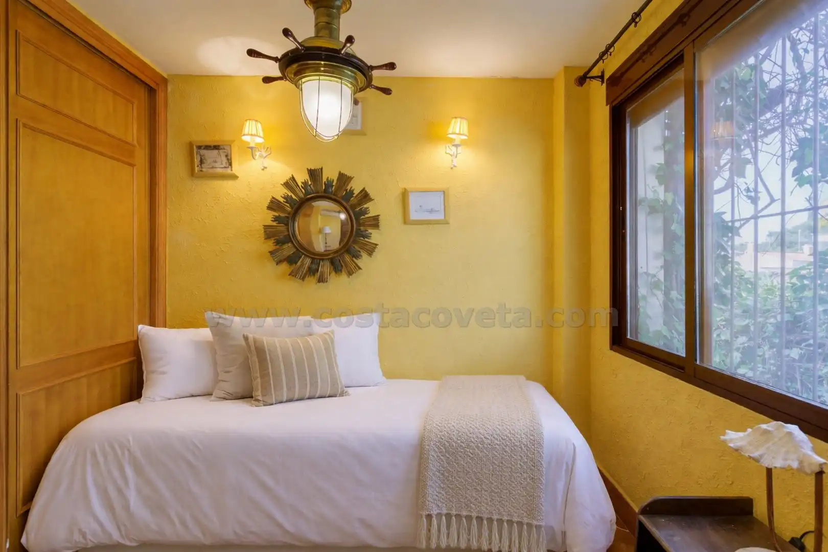 Dormitori de Casa o xalet en venda en El Campello amb Aire condicionat, Jardí privat i Terrassa