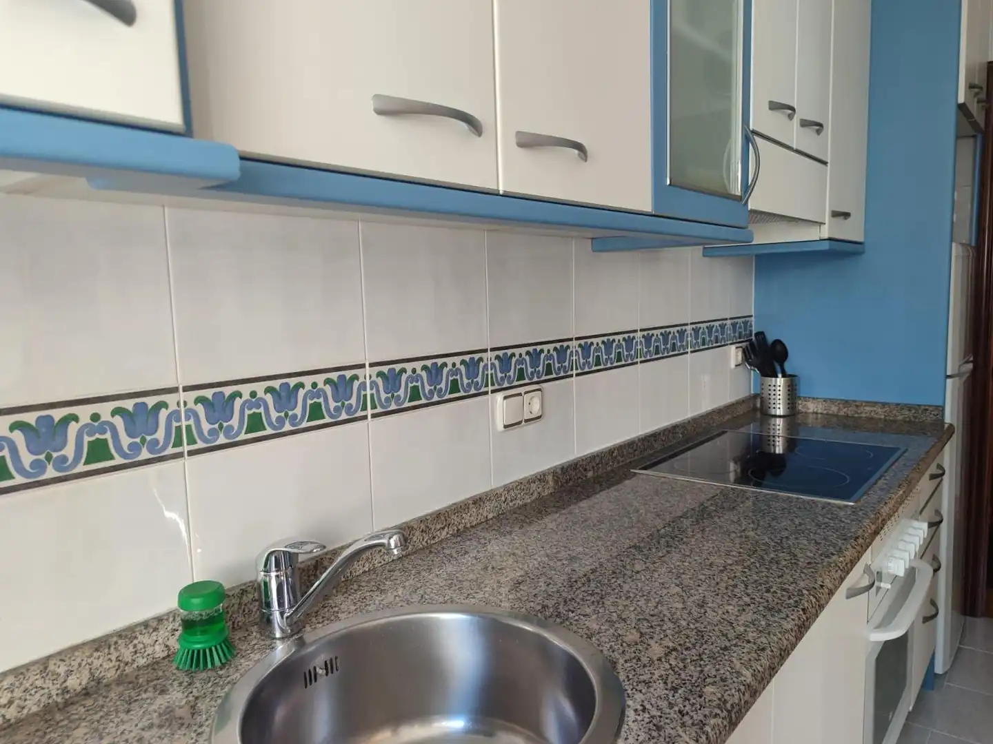 Cocina de Piso de alquiler en Oviedo  con Calefacción y Amueblado