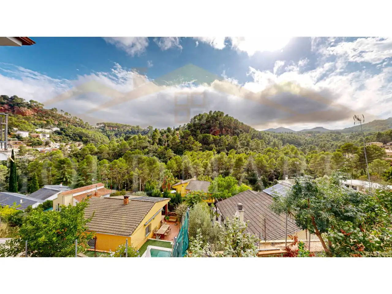 Vista exterior de Casa o chalet en venta en Corbera de Llobregat con Aire acondicionado, Calefacción y Jardín privado