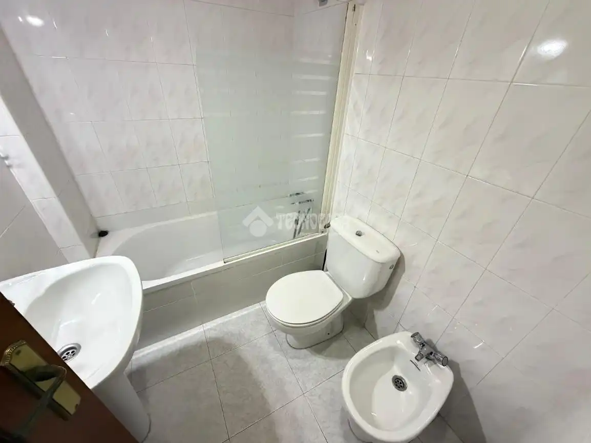 Badezimmer von Wohnung zum Verkauf in Valdemoro mit Klimaanlage, Heizung und Abstellraum