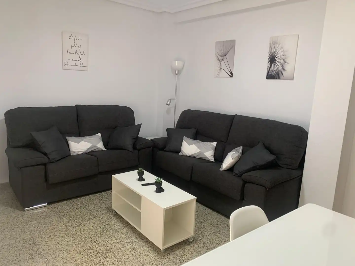 Sala d'estar de Pis de lloguer en Plasencia amb Aire condicionat, Calefacció i Terrassa