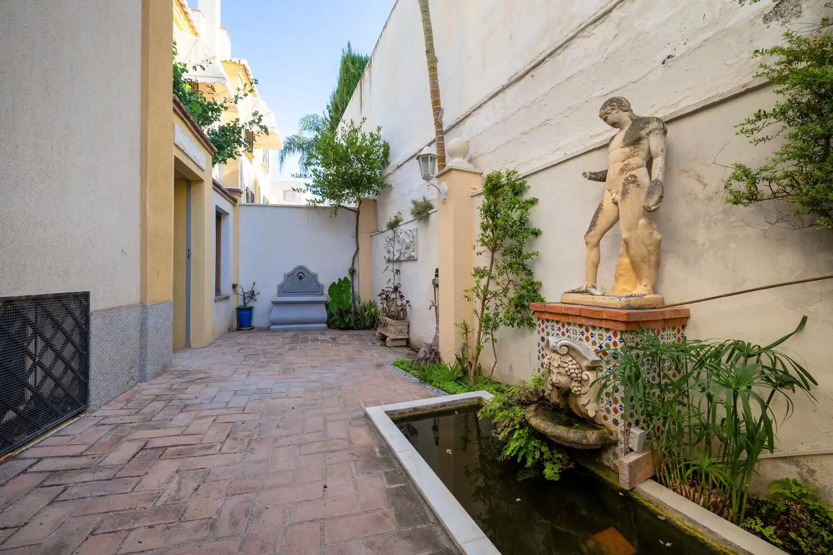 Casa adosada en venta en Calle Calle Aperos del Pilar, Motril ciudad