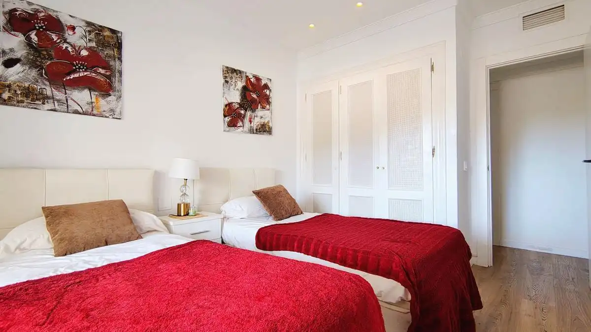 Apartamento con piscina en venta en Calle HERROJO EL 2, imagen 21