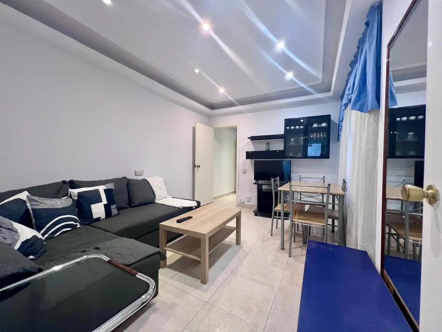 Living room of Flat for rent in Oviedo   with Heating and Furnished