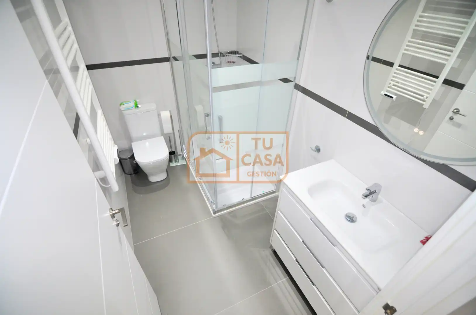 Baño de Apartamento de alquiler en Cáceres con Aire acondicionado, Calefacción y Amueblado