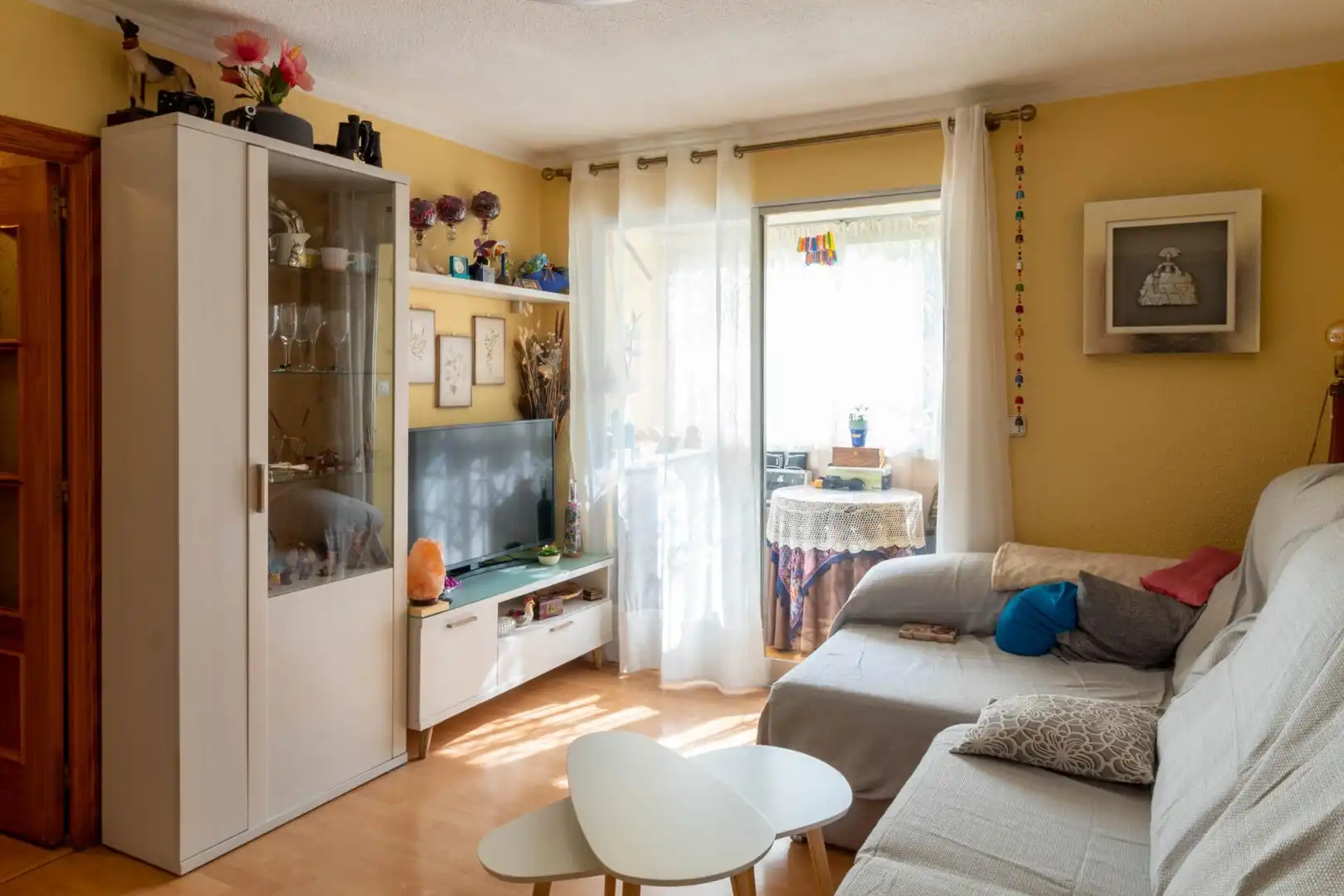 Sala d'estar de Pis en venda en Madrid amb Calefacció i Terrassa