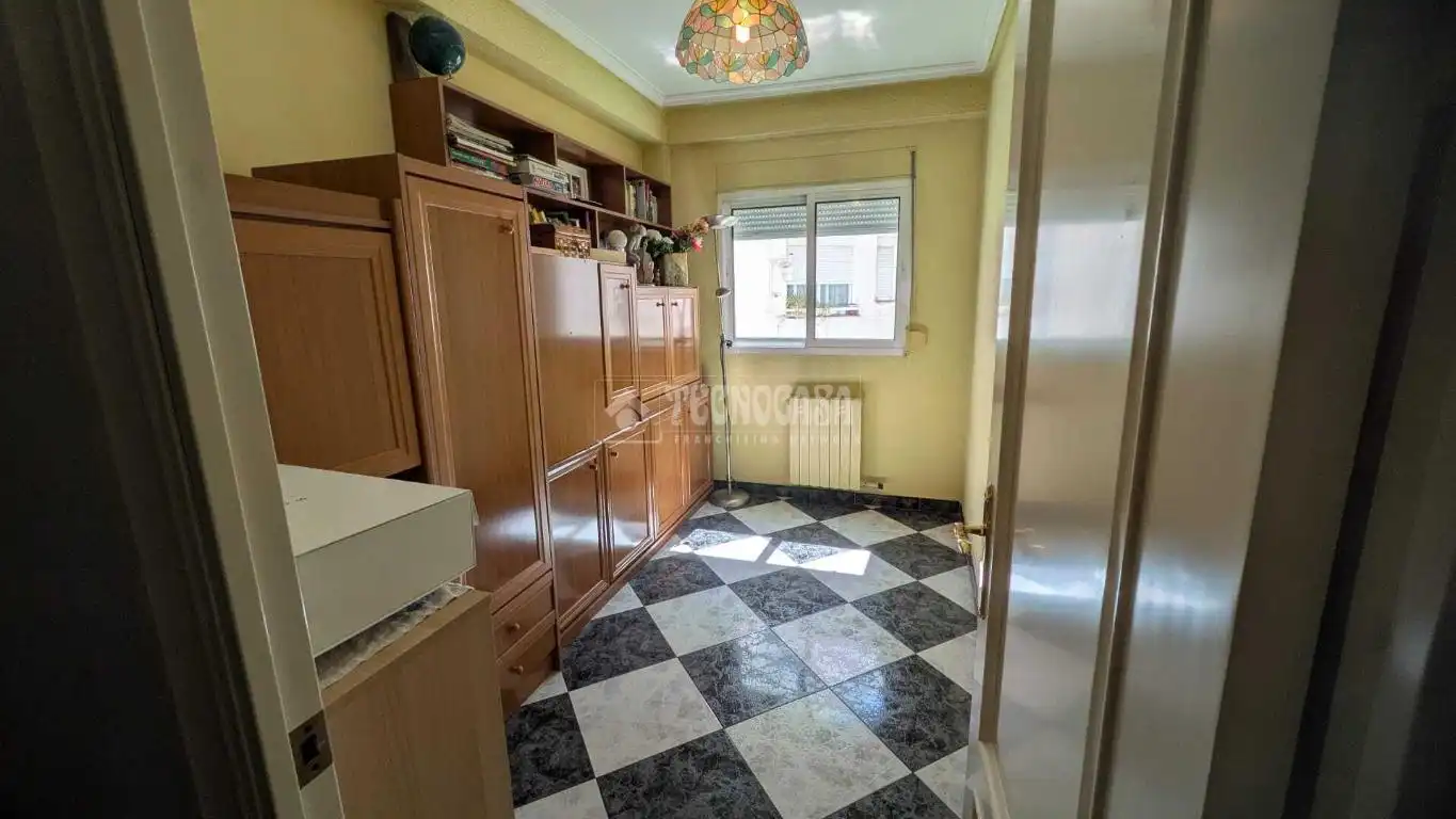 Habitación de Piso en venta en Zaragoza con Calefacción