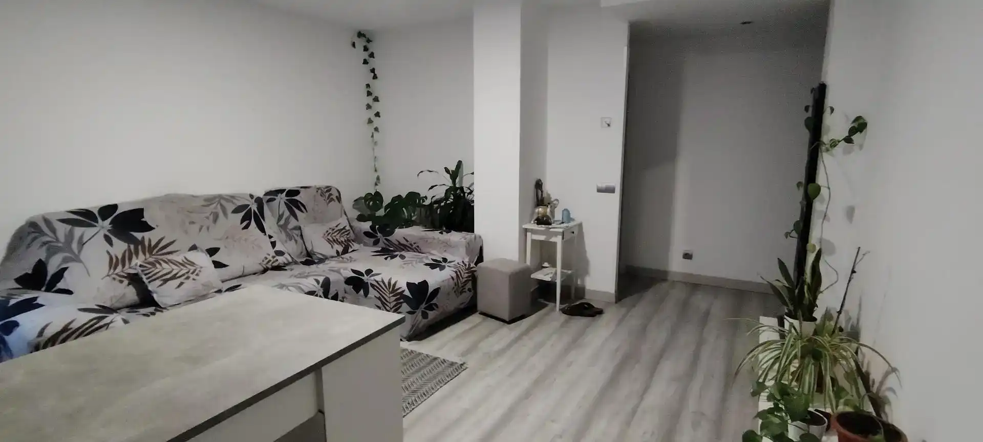 Sala d'estar de Pis en venda en  Madrid Capital amb Piscina