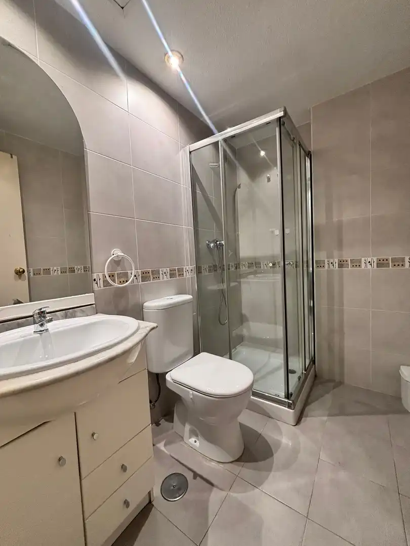 Baño de Dúplex en venta en Sevilla con Aire acondicionado, Calefacción y Terraza