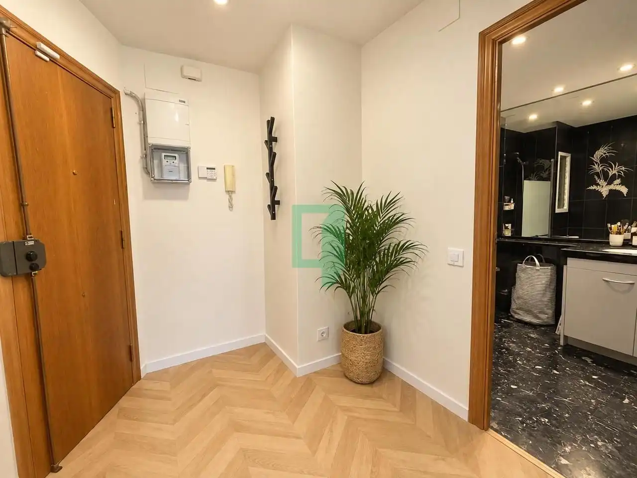 Flat for sale in Badalona  with Air Conditioner, Heating and Balcony